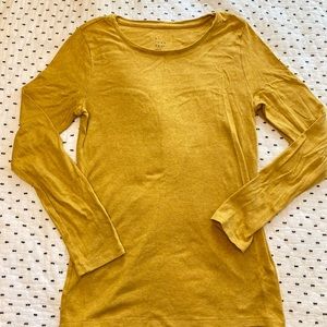 Golden long sleeved tee